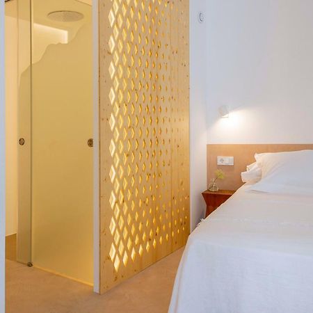 Hotel Noualt à Ferreries Extérieur photo