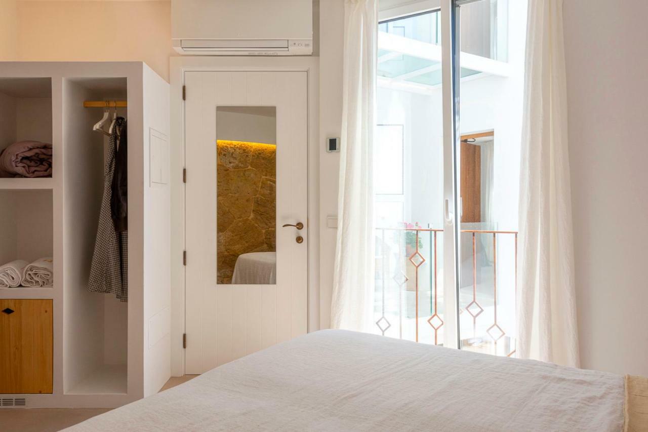 Hotel Noualt à Ferreries Extérieur photo